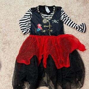 Girls pirate costume dress size 7/8 Preowned